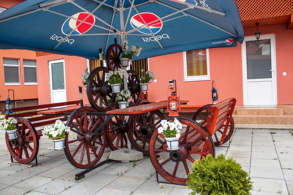 Picnic Panzio Bed & Breakfast Lunca de Sus Luaran gambar
