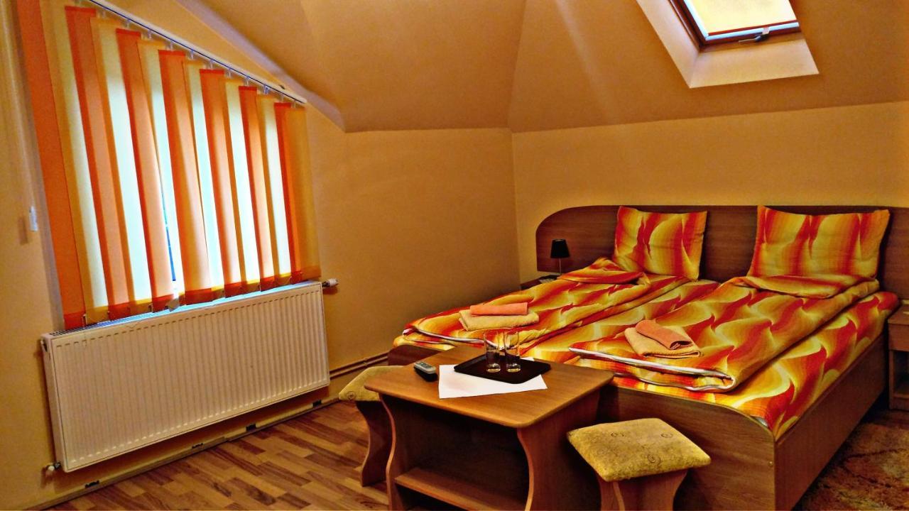 Picnic Panzio Bed & Breakfast Lunca de Sus Luaran gambar