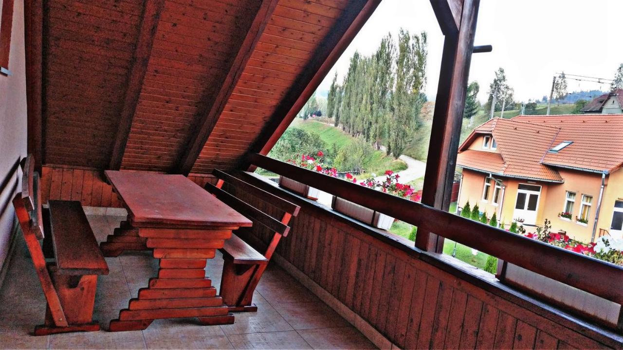 Picnic Panzio Bed & Breakfast Lunca de Sus Luaran gambar